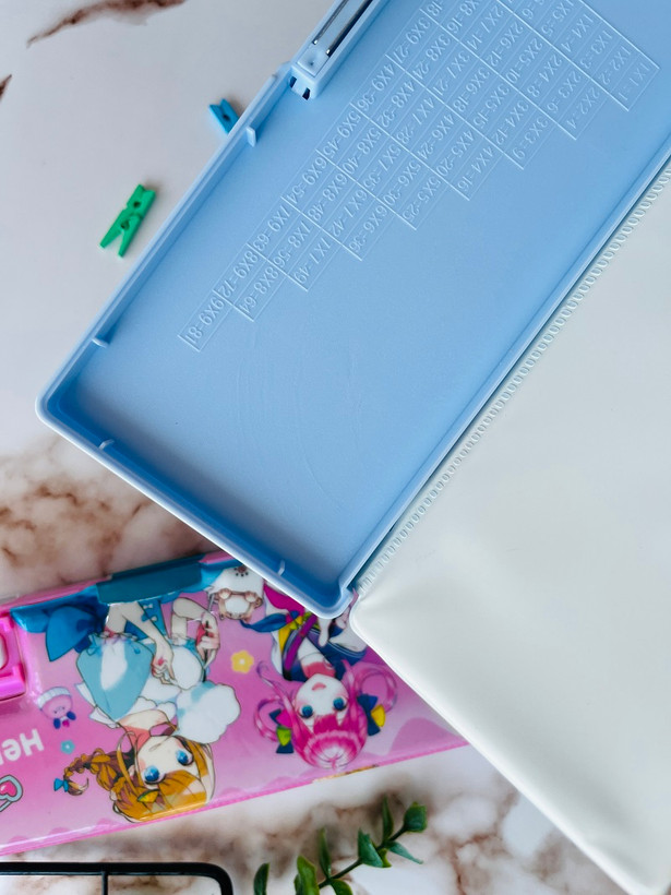 جامدادی کتابی طرح انیمه